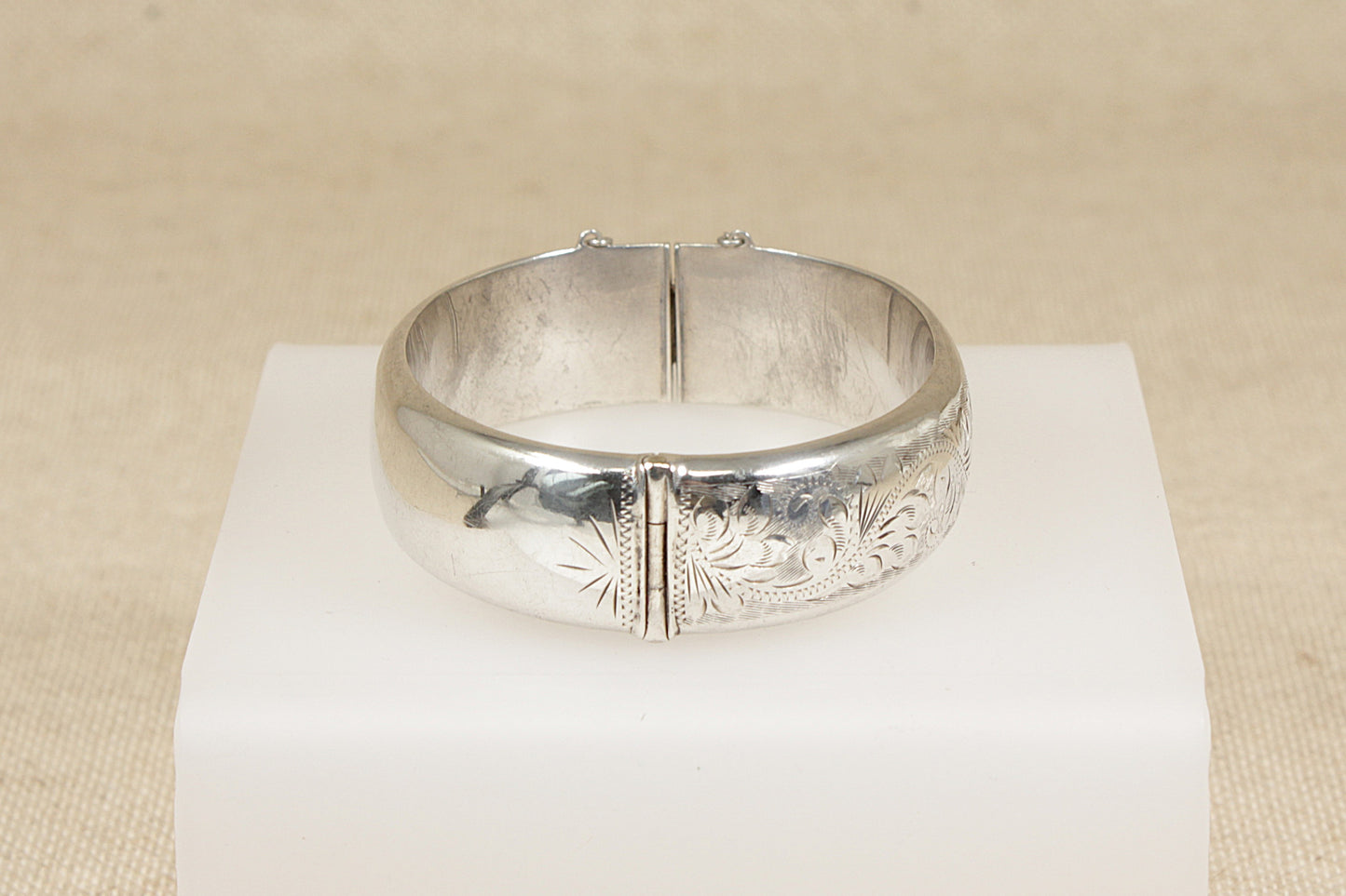 Vintage Silver Hinged Bangle