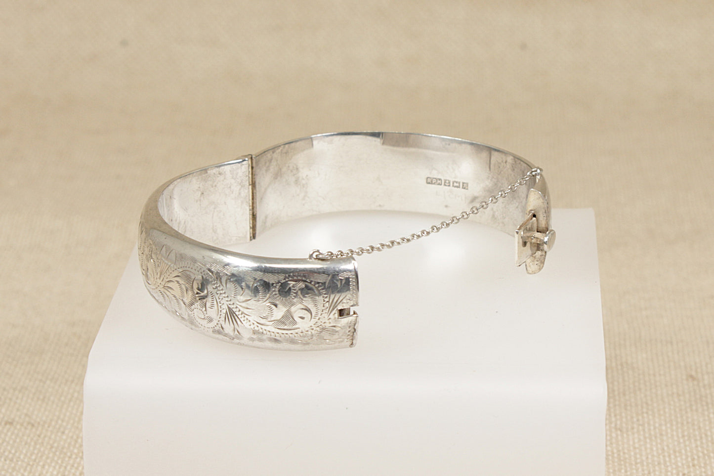 Vintage Silver Hinged Bangle