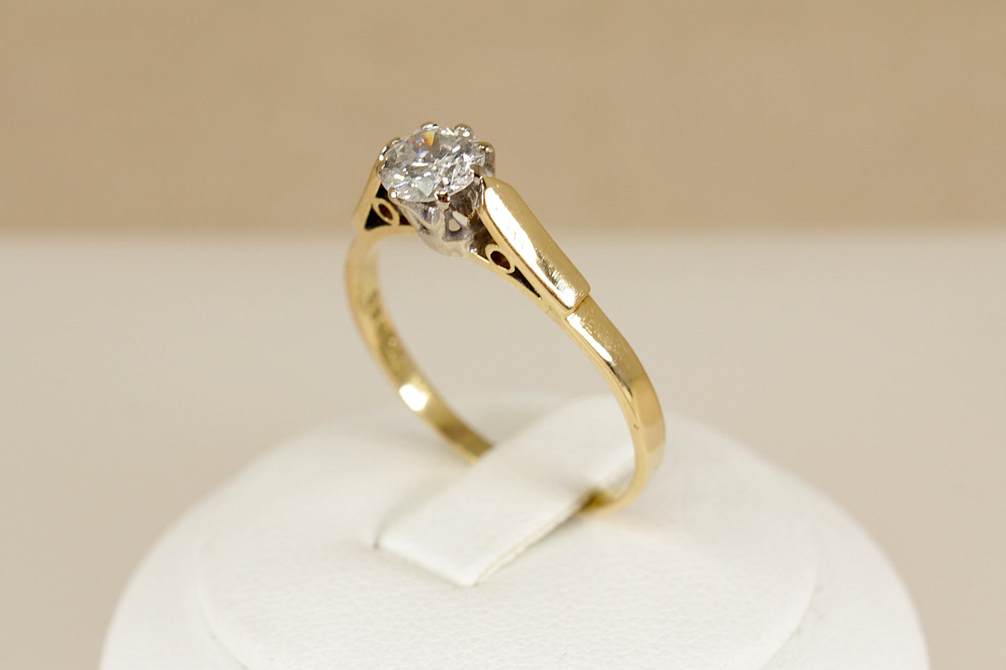 18ct Gold Diamond Solitaire Ring