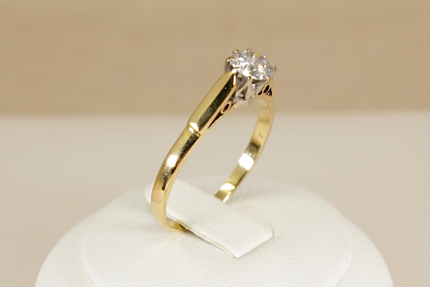 18ct Gold Diamond Solitaire Ring