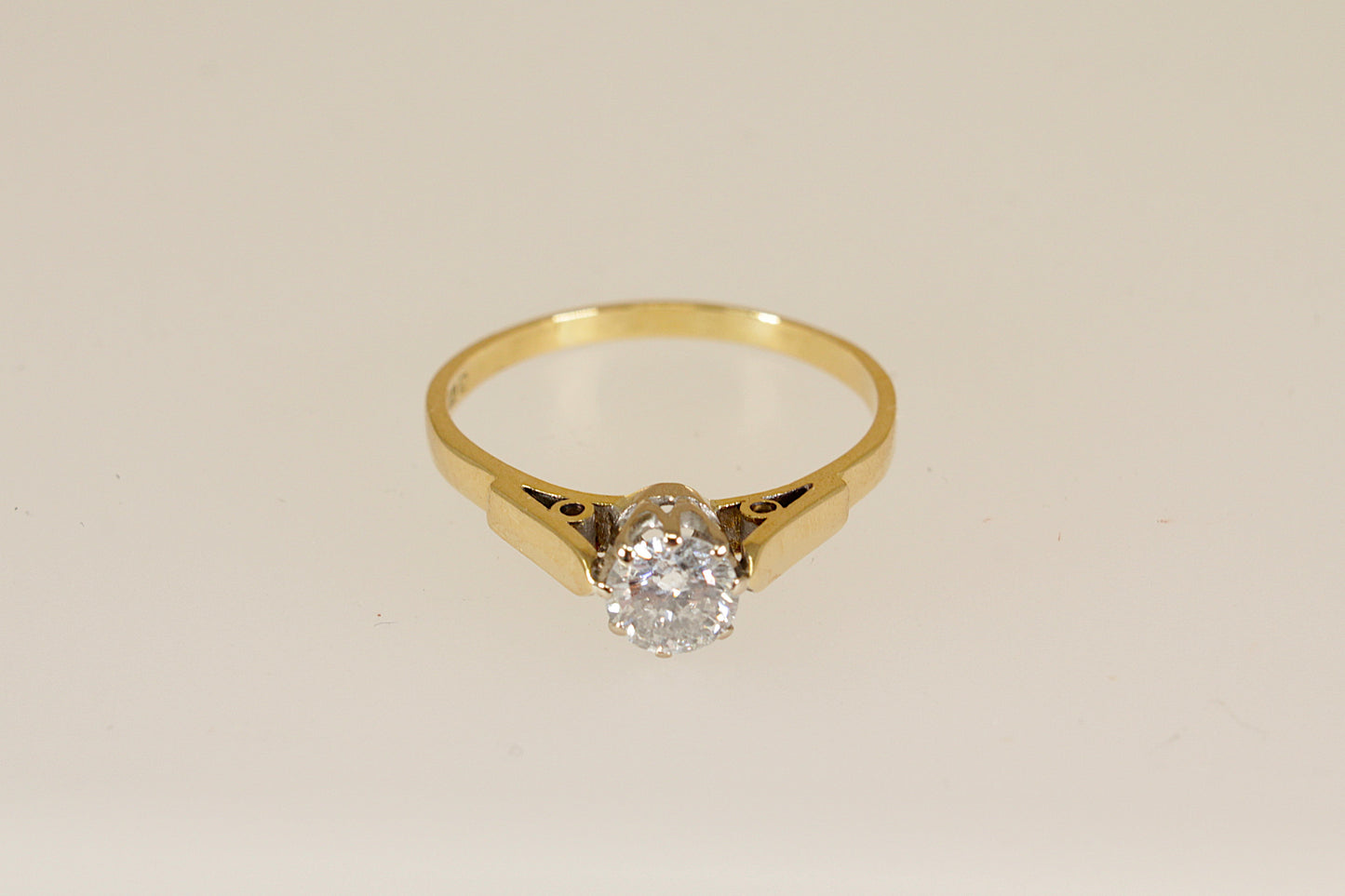 18ct Gold Diamond Solitaire Ring
