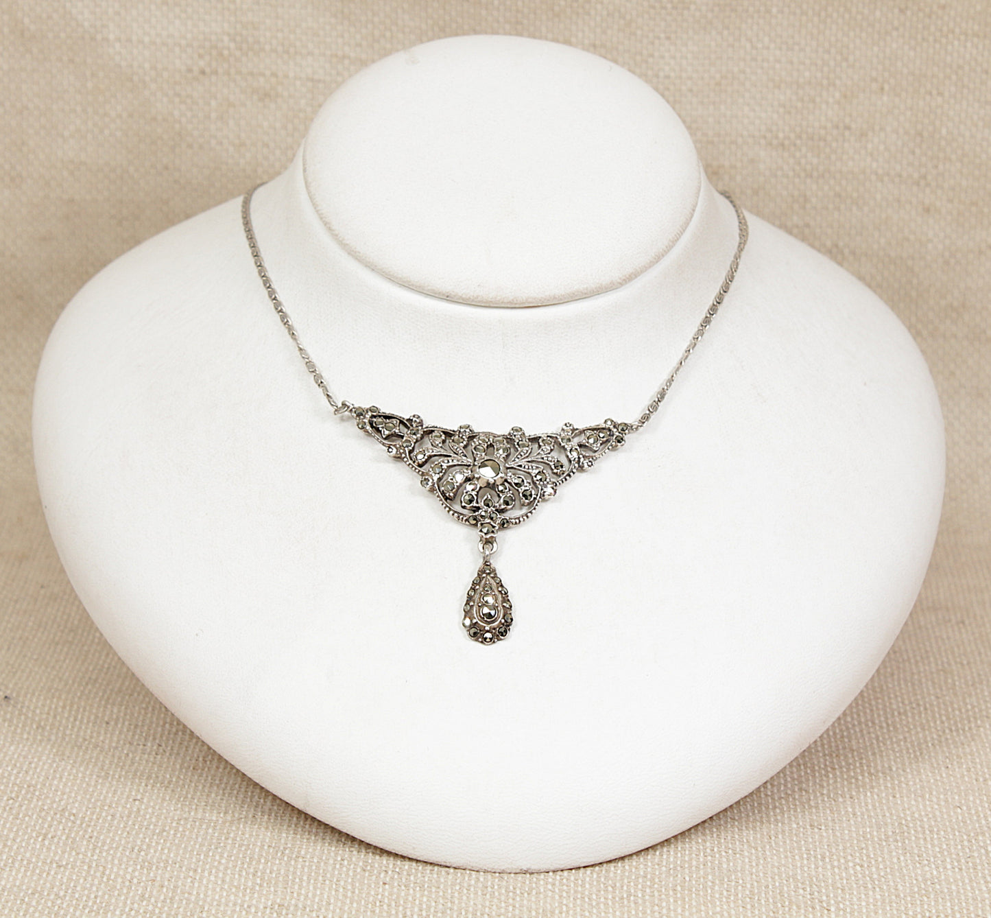 Beautiful Art Deco Silver & Marcasite Necklet Necklace