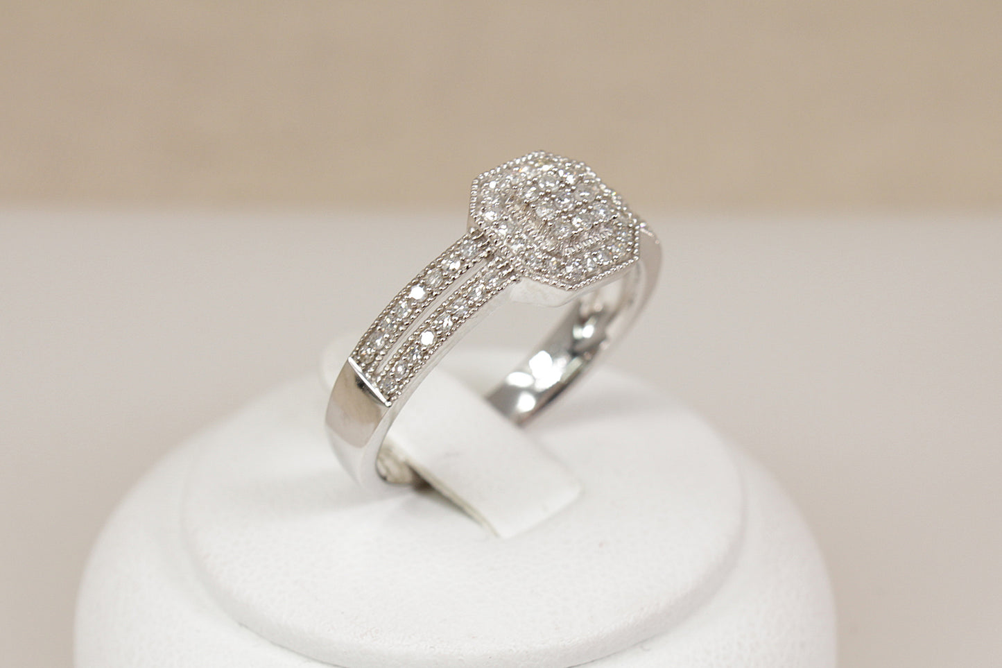 Stunning 14ct White Gold Diamond Cluster Ring – Contemporary Multi-Diamond Design