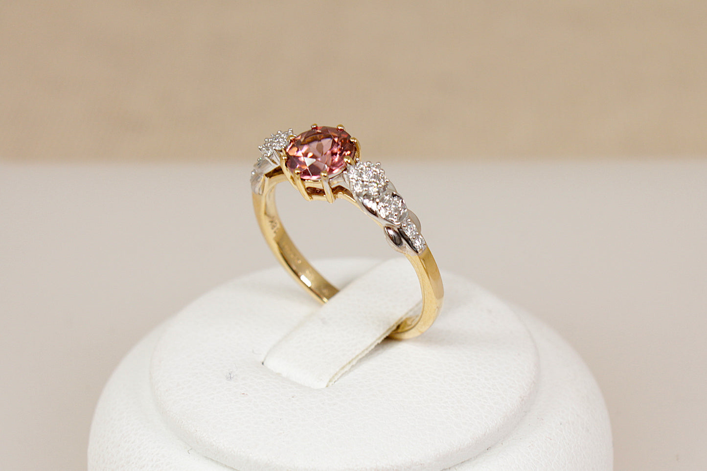Beautiful 18ct Gold Pink Tourmaline & Diamond Ring
