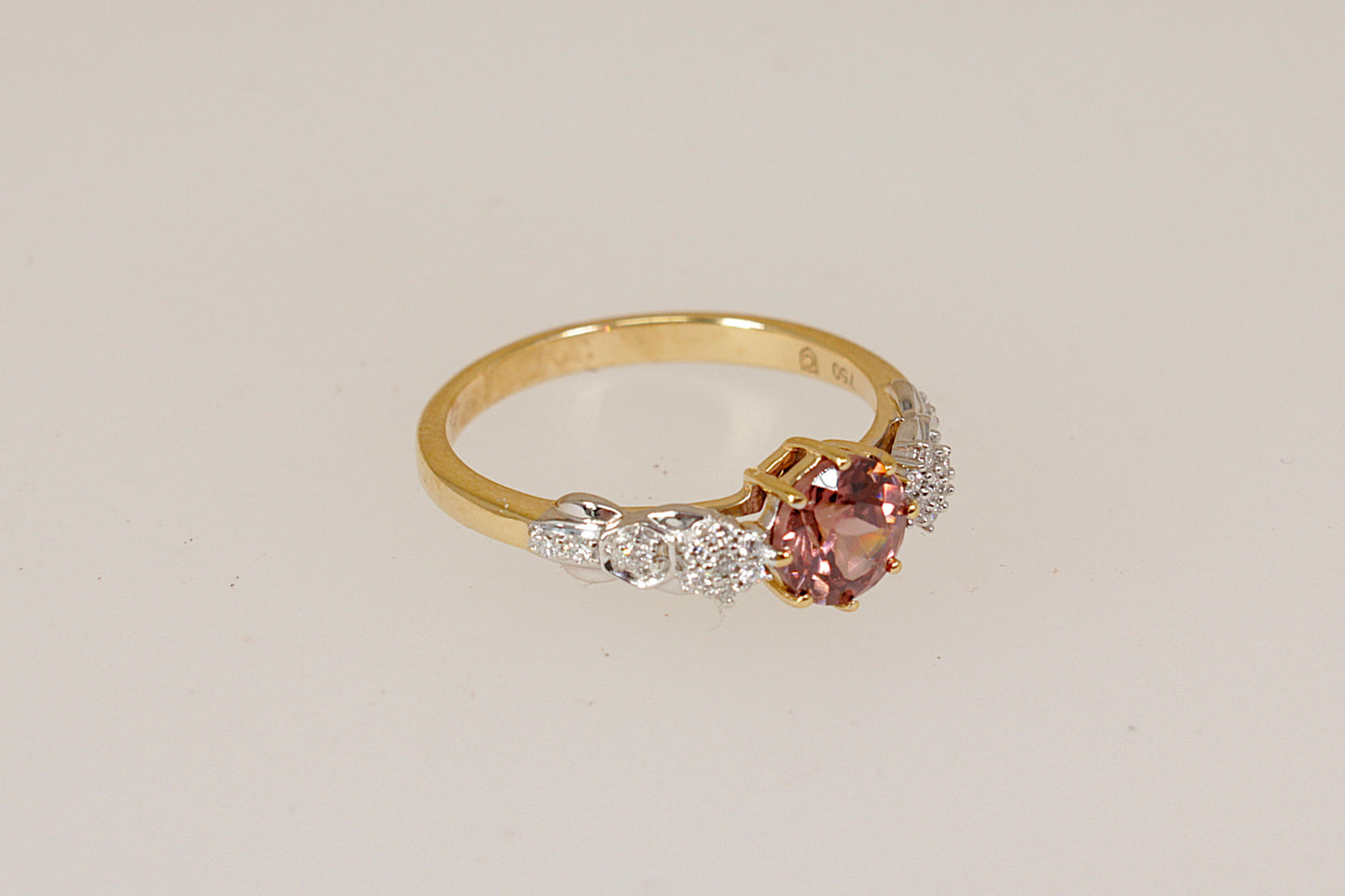 Beautiful 18ct Gold Pink Tourmaline & Diamond Ring
