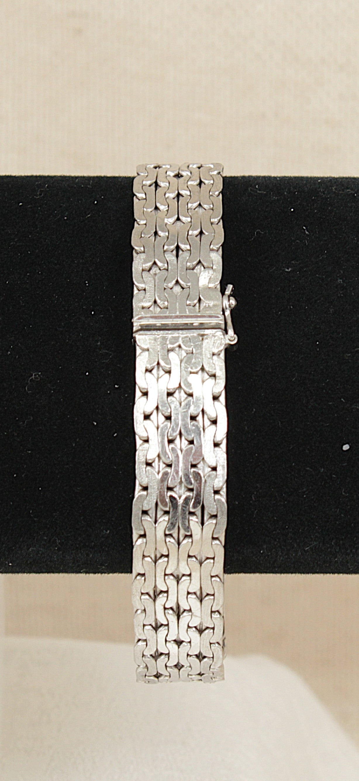 Elegant Vintage Silver Flexible Link Bracelet