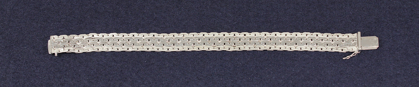 Elegant Vintage Silver Flexible Link Bracelet