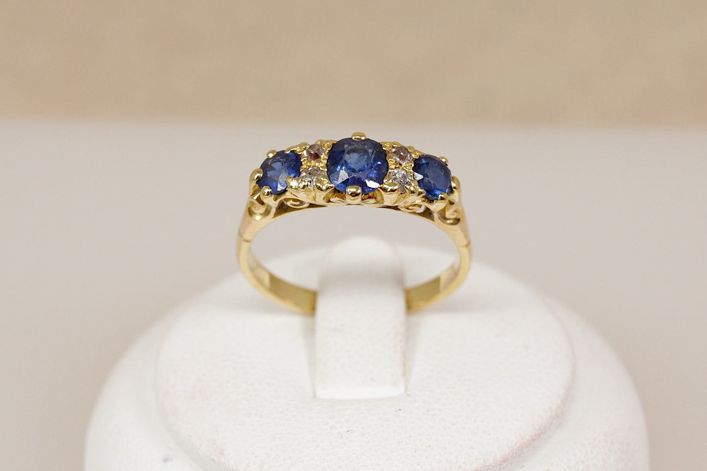 Beautiful Edwardian Style Sapphire & Diamond Ring