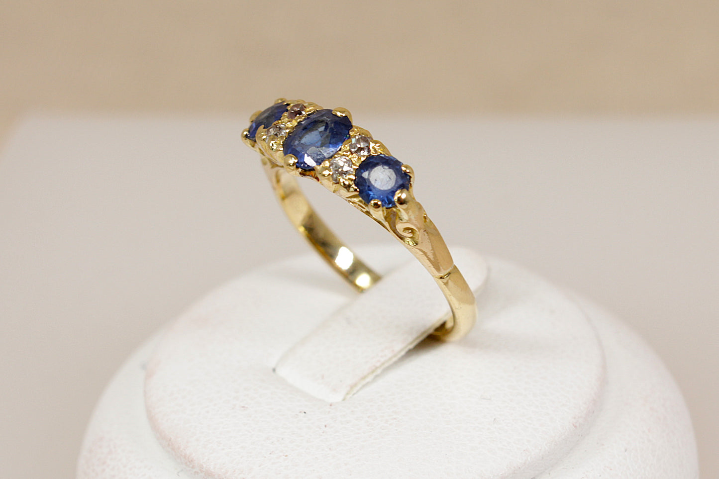 Beautiful Edwardian Style Sapphire & Diamond Ring