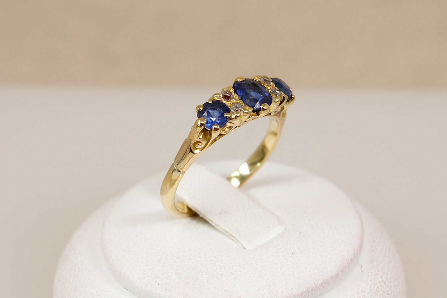 Beautiful Edwardian Style Sapphire & Diamond Ring