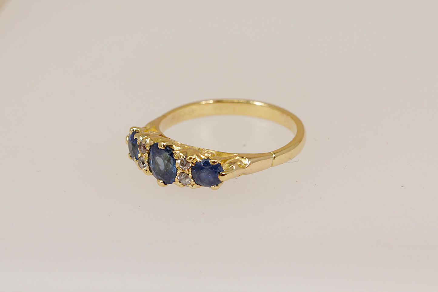 Beautiful Edwardian Style Sapphire & Diamond Ring