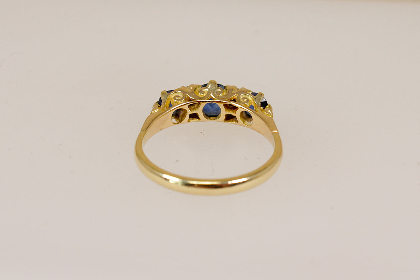 Beautiful Edwardian Style Sapphire & Diamond Ring