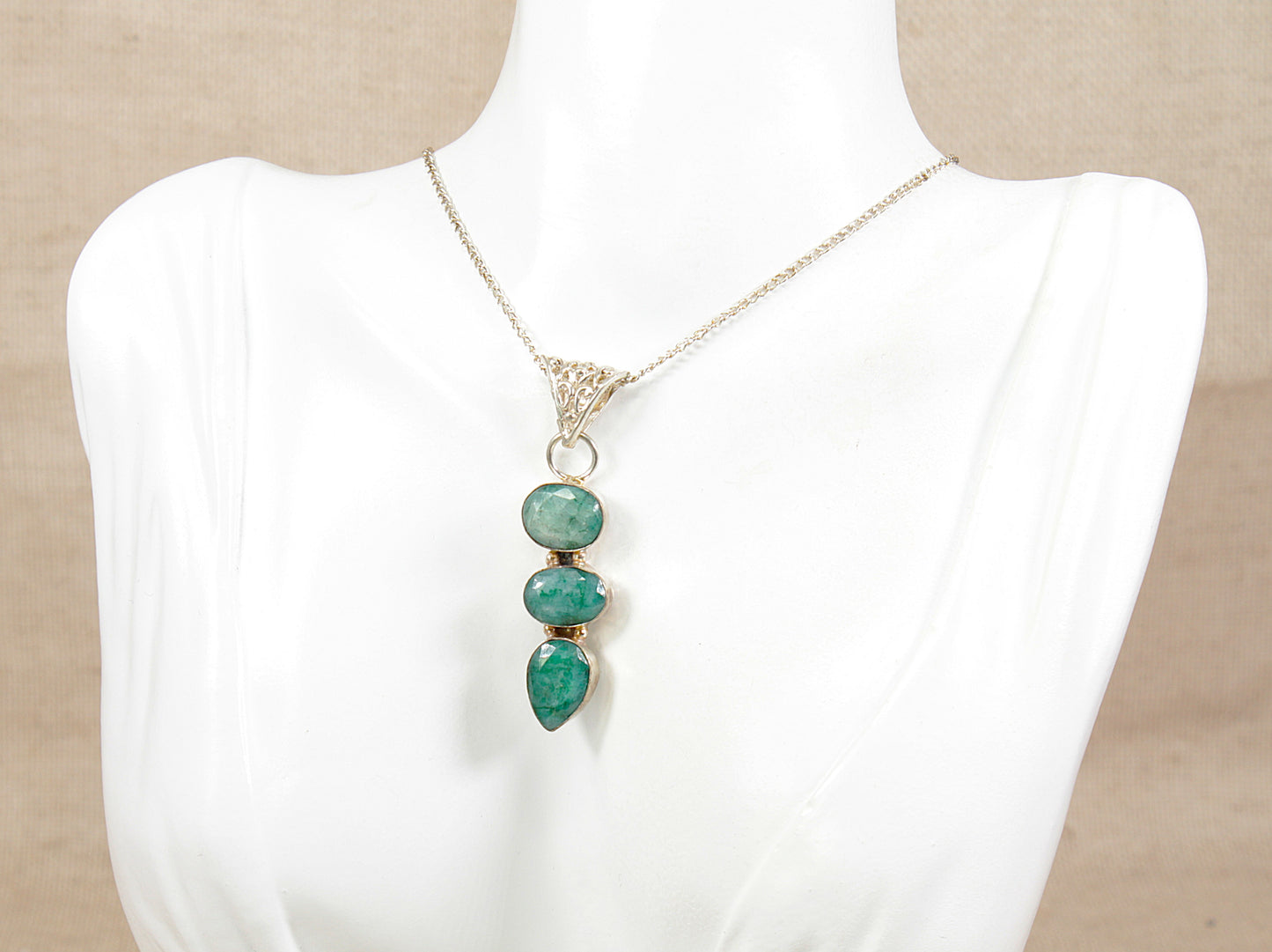 Handcrafted Sterling Silver Chrysoprase Pendant & Chain Necklace