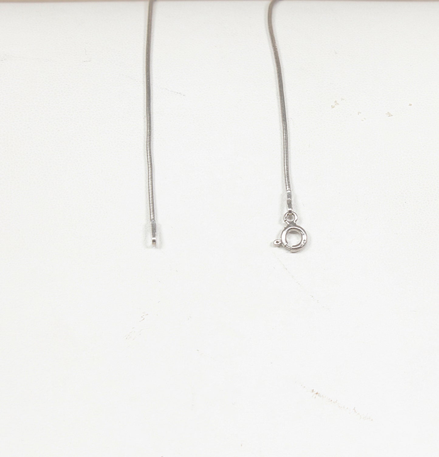 Pretty Sterling Silver Turquoise-Coloured Flower Pendant & Chain Necklace