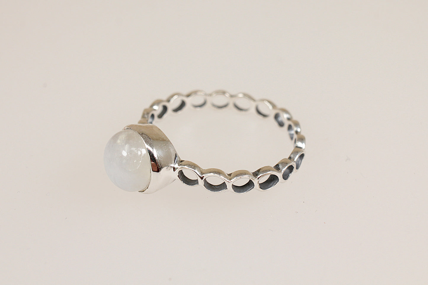Silver Moonstone ‘Chain Link’ Solitaire Ring